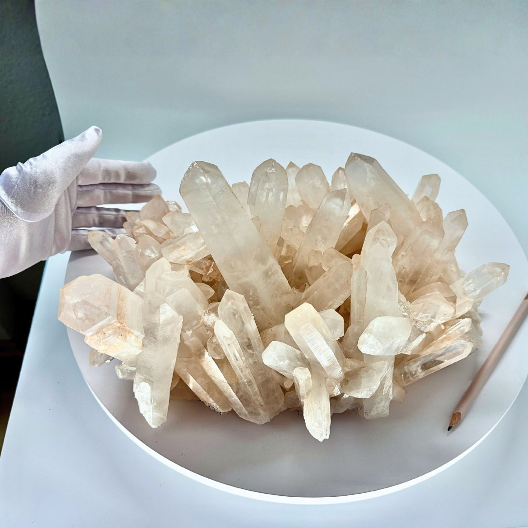 Didelis natūralus Kalnų Krištolas – Kvarco kristalų masyvas