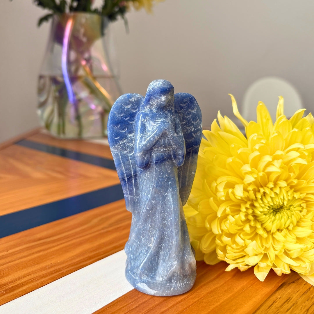 Mėlynojo aventūrino angelas – ramybės ir pasitikėjimo kristalas