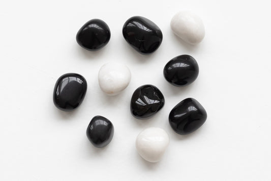 "Black and White", a unique set of 10 crystals